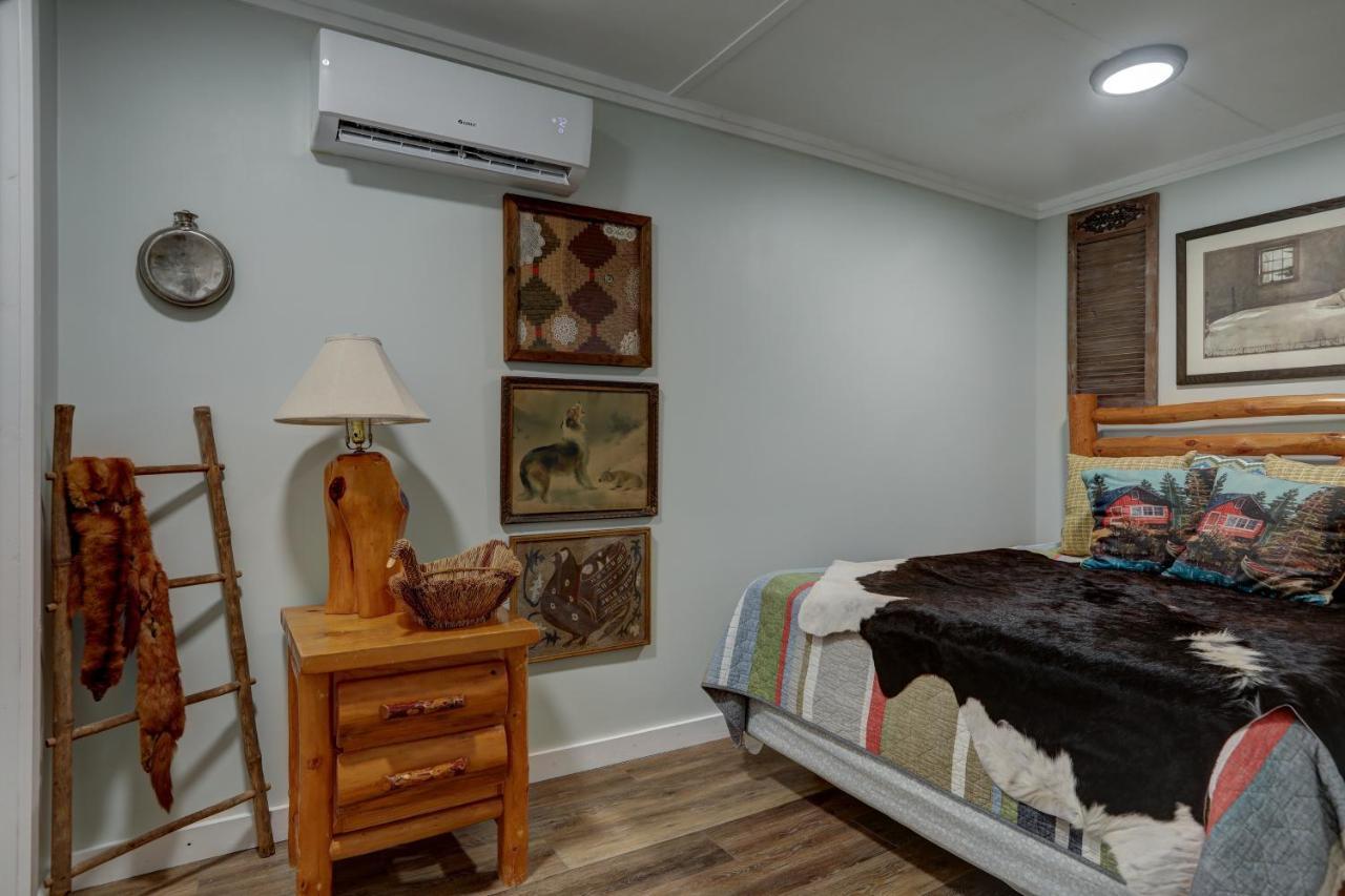 Hood Odell'S Place מראה חיצוני תמונה